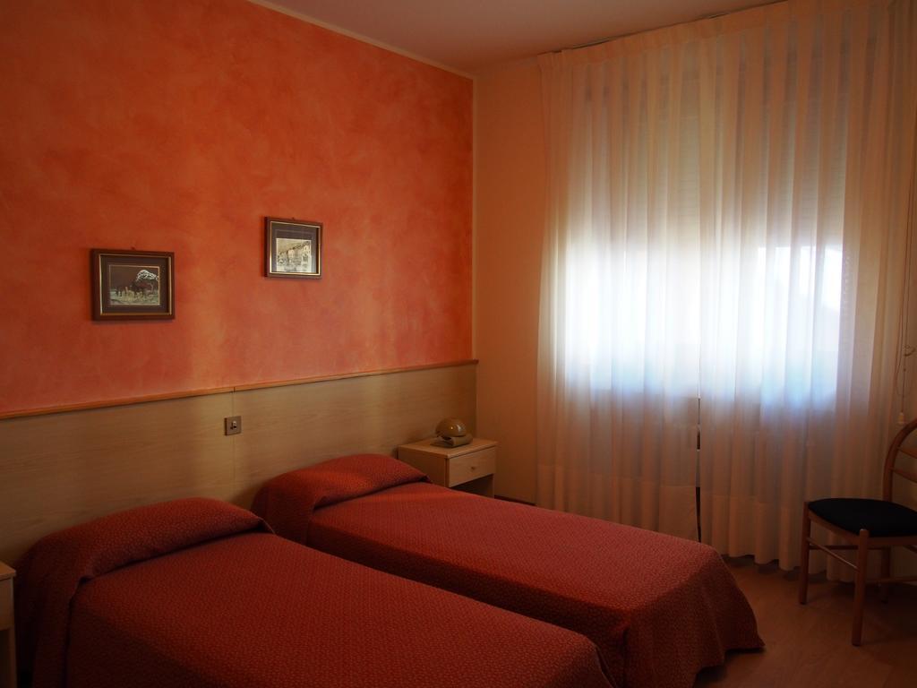 Hotel Belvedere Roana Δωμάτιο φωτογραφία